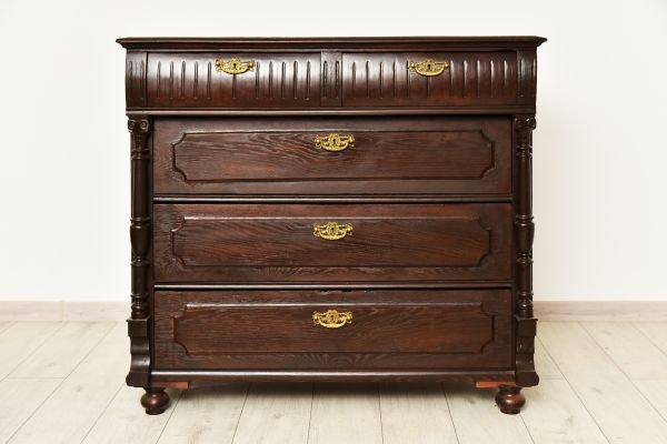 Dresser Assembly in Vienna